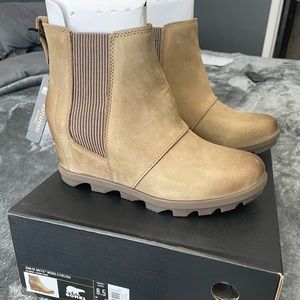 SOREL Joan of arctic wedge 2 Chelsea BRAND NEW